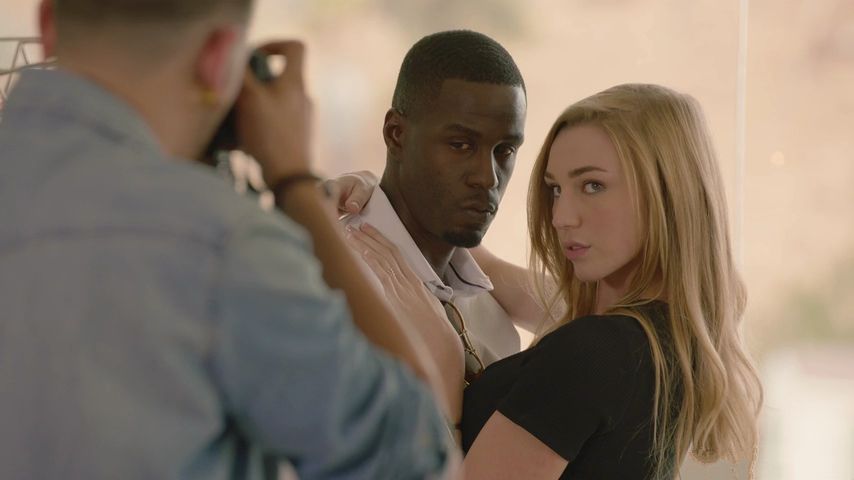 Молодая пара аферистов решили сделать компромат на богатого негра